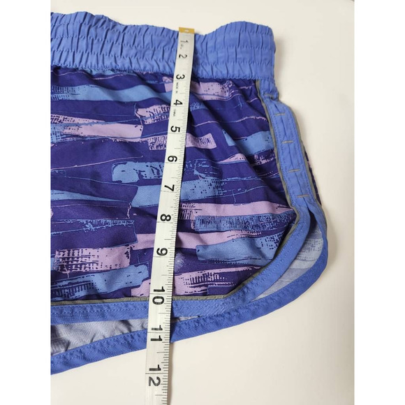 Under Armour Women Semi-Fitted Athletic Shorts Purple Elastic Waist Pull On S - Picture 3 of 5